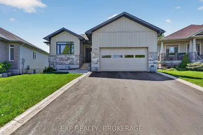 Detached in Loyalist
