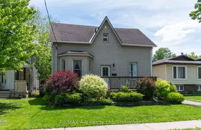 Detached in Stratford