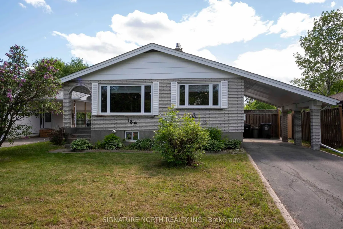 Detached in Thunder Bay