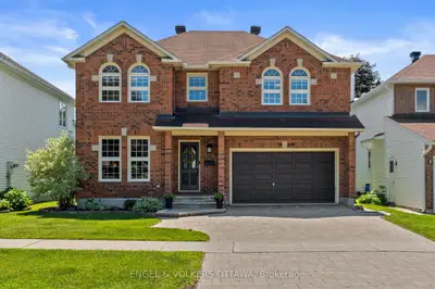 Detached in Orleans - Convent Glen and Area