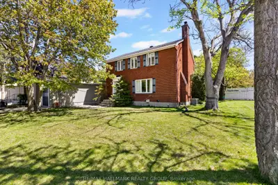 Detached in Carlingwood - Westboro and Area