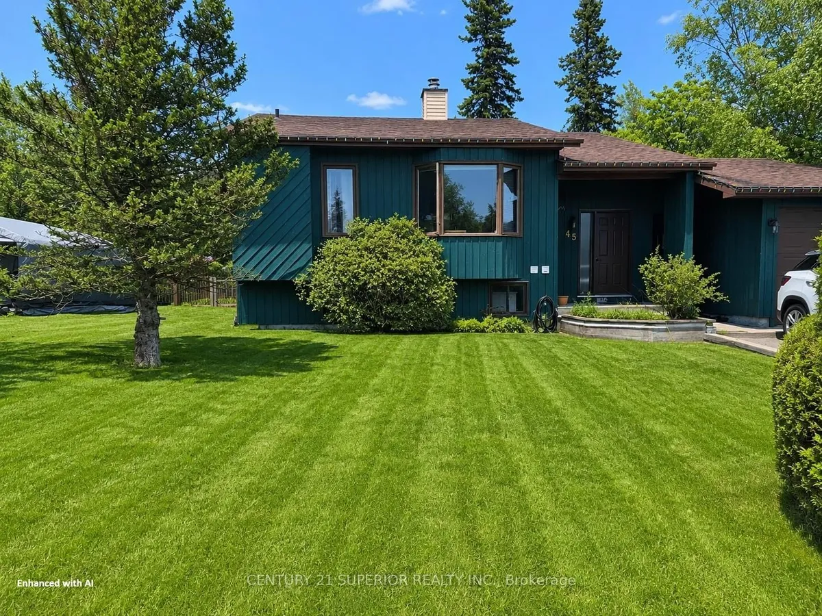 Detached in Marathon