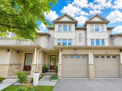 Condo Townhouse in Kitchener
