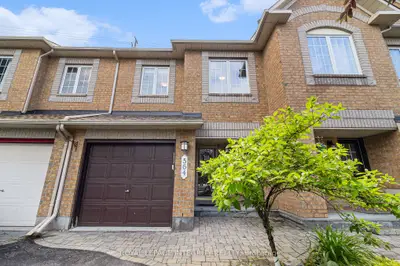 Att/Row/Townhouse in Orleans - Cumberland and Area