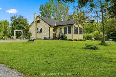 97c County Road 18, Prince Edward County, On K0k 1p0