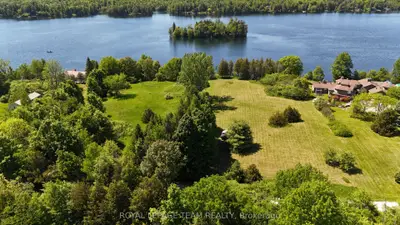 000 Dragonfly Lane, Rideau Lakes, On K0g 1l0