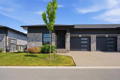Condo Townhouse in Niagara Falls