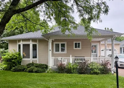 227 Silverbirch Boulevard, Hamilton, On L0r 1w0