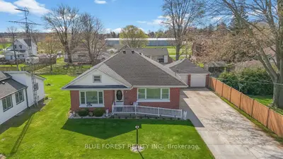 Detached in West Elgin
