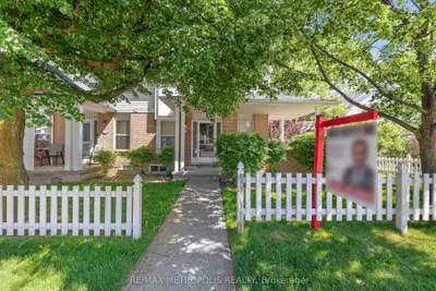 Condo Townhouse in Guelph