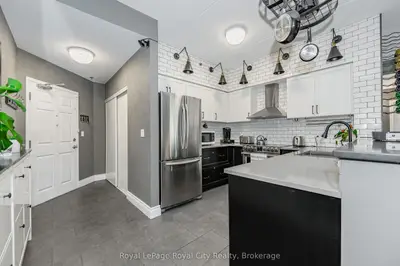 308 Watson Parkway N 102, Guelph, On N1e 0g7