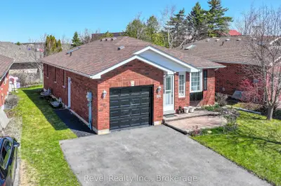 Detached in Kawartha Lakes