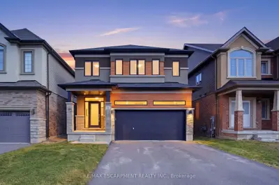 Detached in Brantford