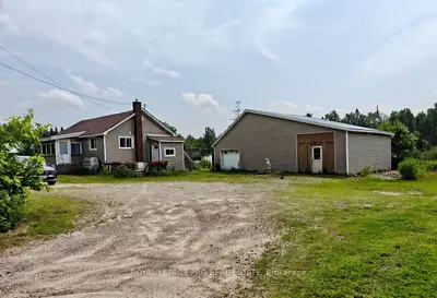 1521 Four Mile Lake Road, North Bay, On P1b 8g2