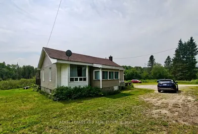 1521 Four Mile Lake Road, North Bay, On P1b 8g2