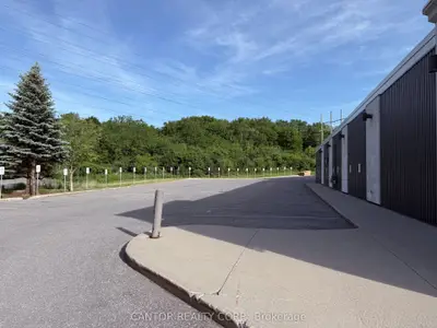 1818 Woodward Drive A, Belair Park - Copeland Park And Area, On K2c 0p7