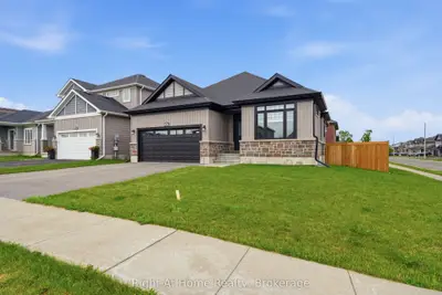 Detached in Belleville