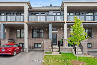 Att/Row/Townhouse in Barrhaven