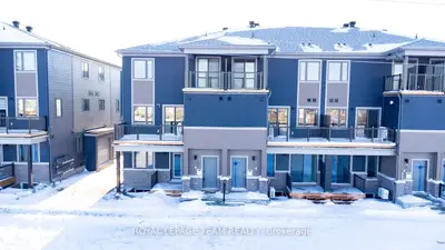 Condo Townhouse in Barrhaven