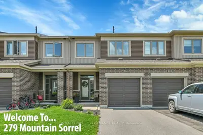 Att/Row/Townhouse in Orleans - Cumberland and Area