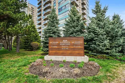 70 Landry Street 1806, Vanier And Kingsview Park, On K1l 0a8