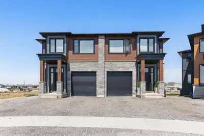 7386 Splendour Drive, Niagara Falls, On L2h 3v8