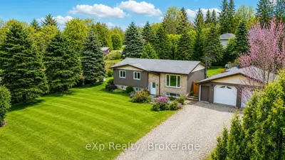 Detached in Grey Highlands