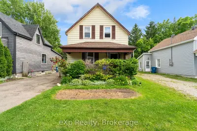 Detached in Stratford