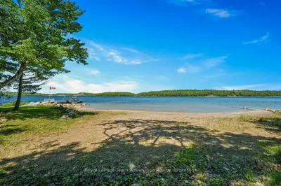 25 Island 20c, Carling, On P0g 1g0