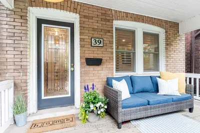 39 East Bend Avenue S, Hamilton, On L8m 3e4