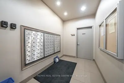 Condo Apartment in Hamilton