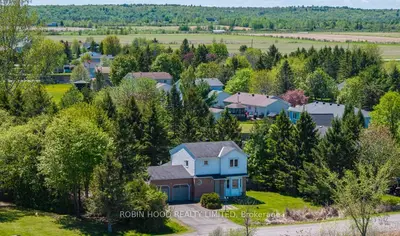Detached in Constance Bay - Dunrobin - Kilmaurs - Woodlawn