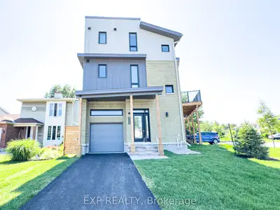 Att/Row/Townhouse in South of Baseline to Knoxdale