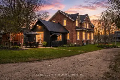 16 Peter Street, Grey Highlands, On N0c 1e0