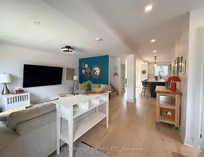 Detached in Hamilton