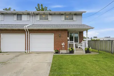 Semi-Detached in Haldimand