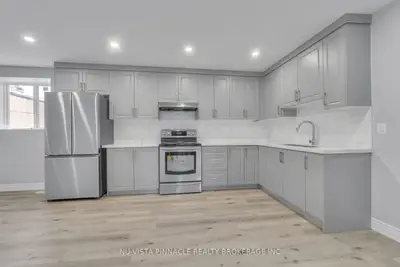 389 Lyle Street, London East, On N5w 3r6