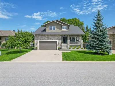 Detached in North Bay