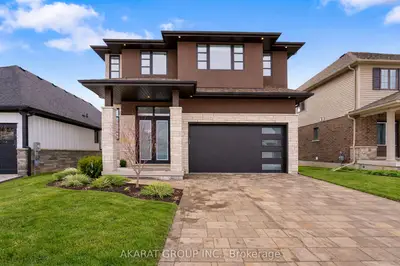 Detached in Thorold