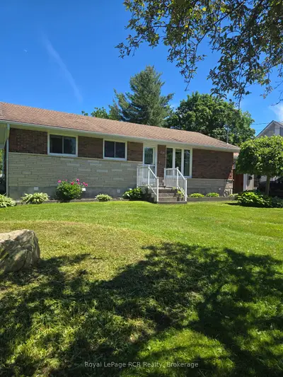 Detached in Owen Sound