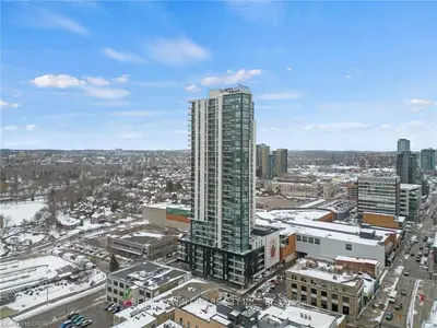 60 Charles Street 2705, Kitchener, On N2g 0c9