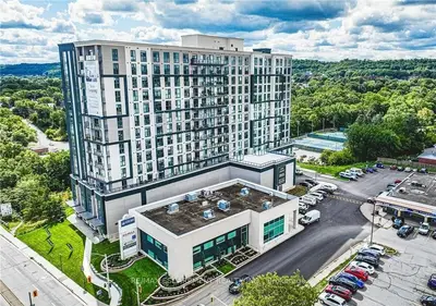 Condo Apartment in Hamilton