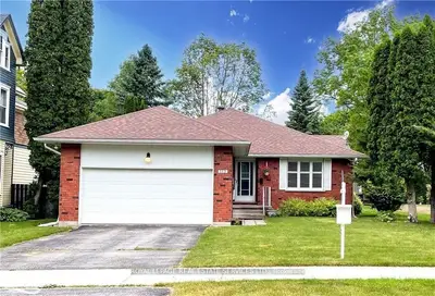 Detached in Blue Mountains
