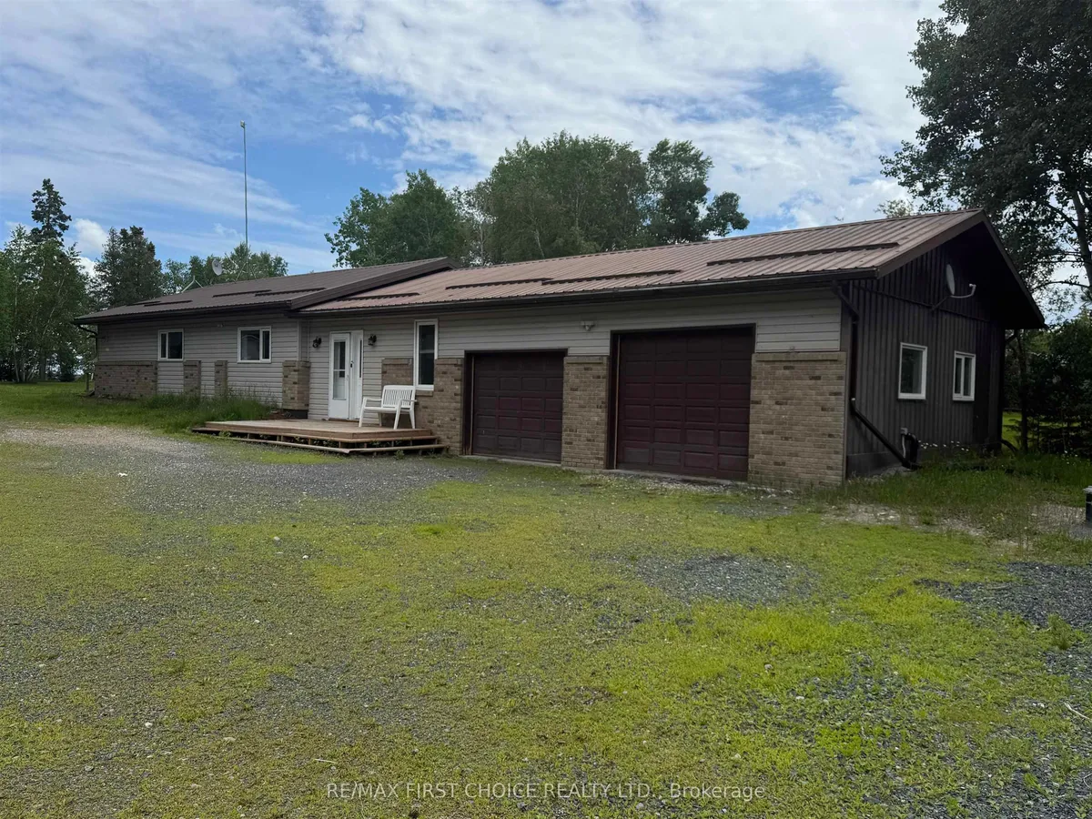 Detached in Kenora Remote Area