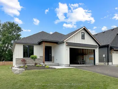 33 Deerview Drive, Quinte West, On K8v 5p4