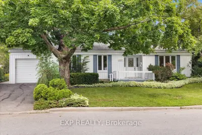 Detached in Billings Bridge - Riverside Park and Area