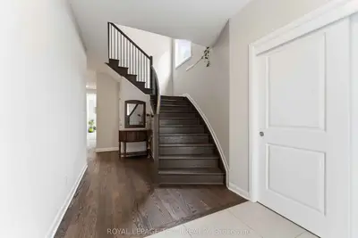332 Elsie Macgill Walk, Kanata, On K2w 0k7