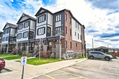 Condo Apartment in Kitchener