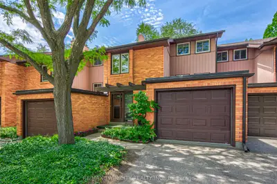 206 Candlewood Crescent 13, Waterloo, On N2l 5y9