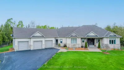 Detached in Stittsville - Munster - Richmond